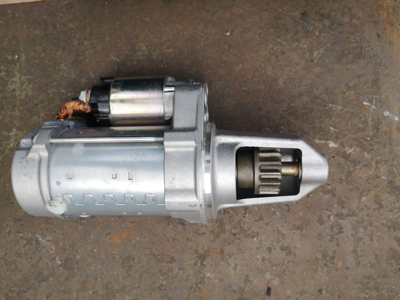 Denso A6459060800 for Mercedes-Benz A-Klasse car - Indítómotor - Autó: 2 kép. Denso A6459060800 for Mercedes-Benz A-Klasse car - Indítómotor - Autó: 2 kép.