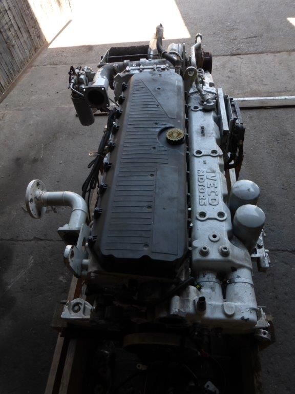 IVECO Cursor 13 Marine C13 ENT M50.30 als Ersatzteilespender - Motor - Teherautó: 5 kép. IVECO Cursor 13 Marine C13 ENT M50.30 als Ersatzteilespender - Motor - Teherautó: 5 kép.
