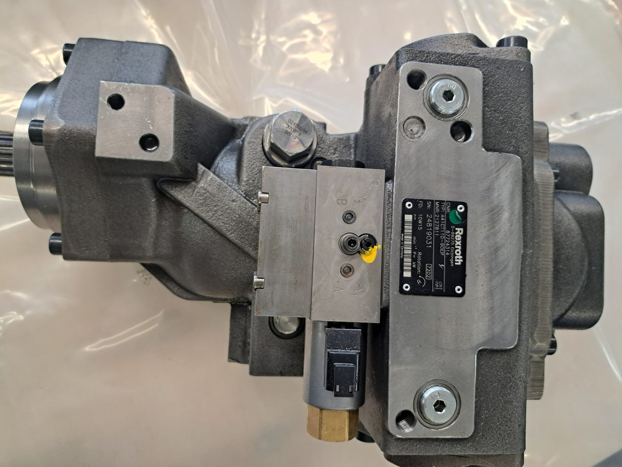 REXROTH A41CT 110 - 90 EP - Hidraulikus szivattyú - Traktor: 1 kép. REXROTH A41CT 110 - 90 EP - Hidraulikus szivattyú - Traktor: 1 kép.