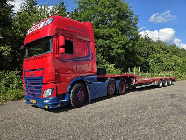 DAF XF 460 FTG 6x2 Super Spacecab + Nooteboom semi-dieplader - Alvaz teherautó: 3 kép. DAF XF 460 FTG 6x2 Super Spacecab + Nooteboom semi-dieplader - Alvaz teherautó: 3 kép.