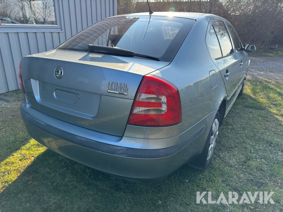 Personbil Skoda Octavia 1,6 - Autó: 5 kép. Personbil Skoda Octavia 1,6 - Autó: 5 kép.