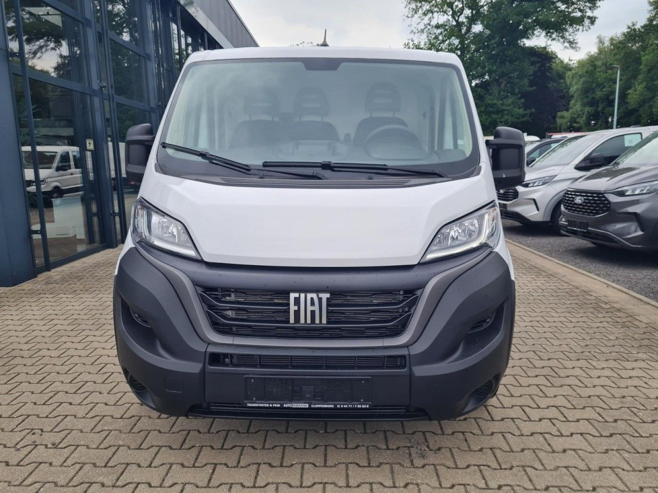 Fiat Ducato 30 Kasten L1H1 KLIMA PDC Werkstatteinrich - Kis furgon: 3 kép. Fiat Ducato 30 Kasten L1H1 KLIMA PDC Werkstatteinrich - Kis furgon: 3 kép.