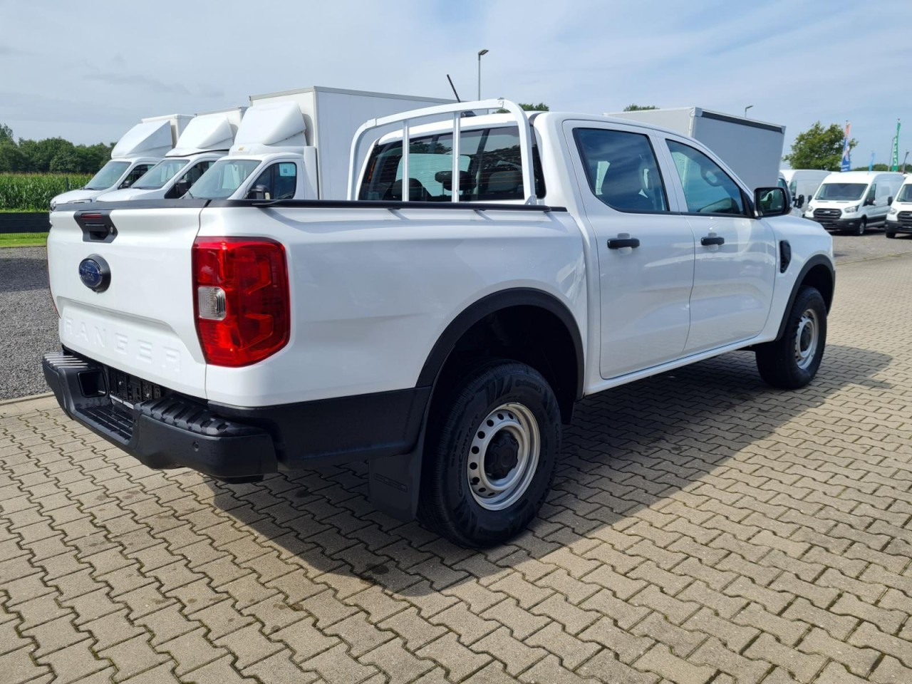 Ford Ranger Doka 2.0 Ecoblue XL 4x4 KLIMA KAMERA TEMPOMAT - Pickup, Duplakabinos kisteherautó: 4 kép. Ford Ranger Doka 2.0 Ecoblue XL 4x4 KLIMA KAMERA TEMPOMAT - Pickup, Duplakabinos kisteherautó: 4 kép.