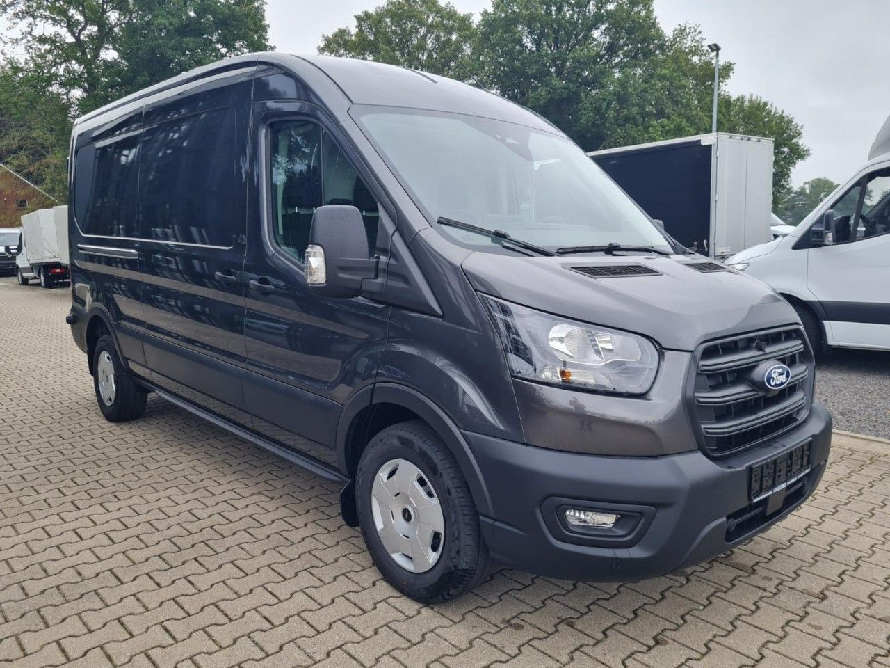 Ford Transit 350 Kasten TDCi L3H2 Trend KAMERA AHK - Furgon: 3 kép. Ford Transit 350 Kasten TDCi L3H2 Trend KAMERA AHK - Furgon: 3 kép.