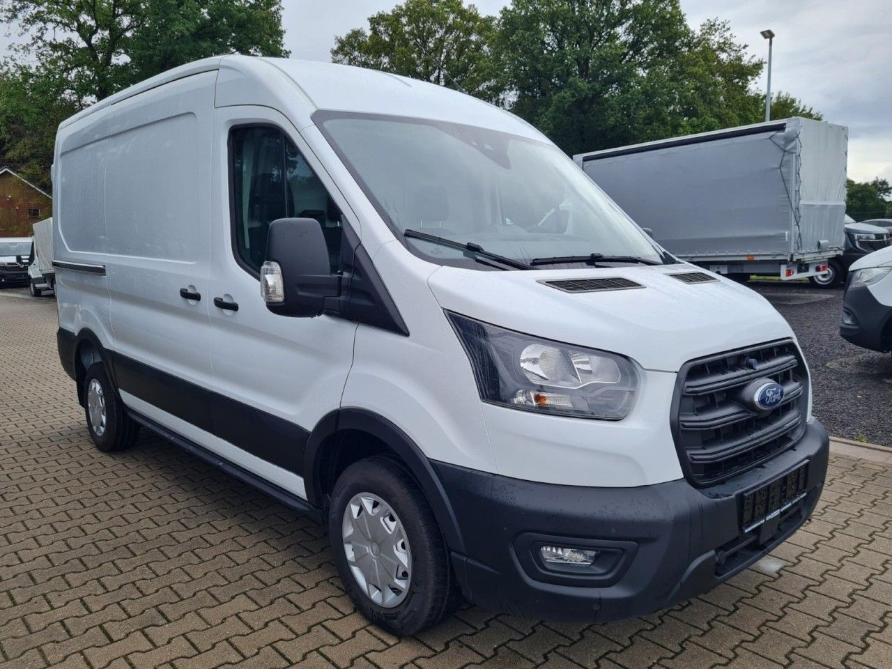 Ford Transit Kasten TDCi L2H2 Trend Klima Tempomat - Kis furgon: 3 kép. Ford Transit Kasten TDCi L2H2 Trend Klima Tempomat - Kis furgon: 3 kép.