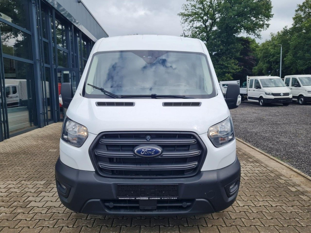 Ford Transit Kasten TDCi L3H2 Trend Klima, Tempomat - Kis furgon: 2 kép. Ford Transit Kasten TDCi L3H2 Trend Klima, Tempomat - Kis furgon: 2 kép.