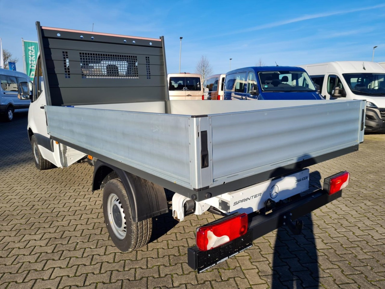 Mercedes-Benz Sprinter 315 CDI Pritsche RWD AHK TEMPOMAT MBux - Platós kisteherautó: 4 kép. Mercedes-Benz Sprinter 315 CDI Pritsche RWD AHK TEMPOMAT MBux - Platós kisteherautó: 4 kép.