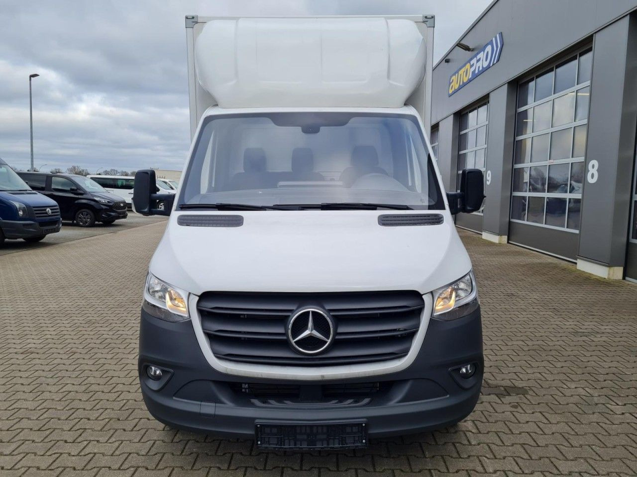 Mercedes-Benz Sprinter 315 CDi Koffer lang MBux, Klima - Dobozos kisteherautó: 2 kép. Mercedes-Benz Sprinter 315 CDi Koffer lang MBux, Klima - Dobozos kisteherautó: 2 kép.