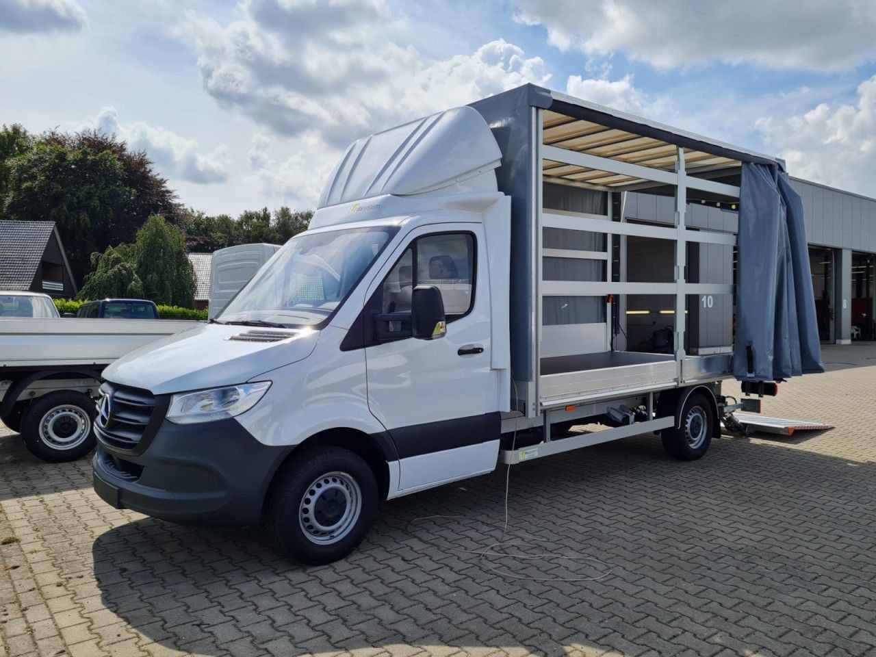 Mercedes-Benz Sprinter 315 Cdi Pritsche Schiebe Plane LBW KLIM - Ponyvás kisteherautó: 2 kép. Mercedes-Benz Sprinter 315 Cdi Pritsche Schiebe Plane LBW KLIM - Ponyvás kisteherautó: 2 kép.