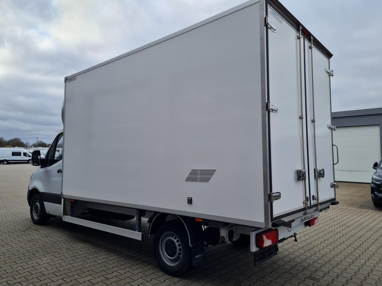 Dobozos kisteherautó Mercedes-Benz Sprinter 315 Koffer lang MBux KLIMA NAVI TEMPOMA: 6 kép.