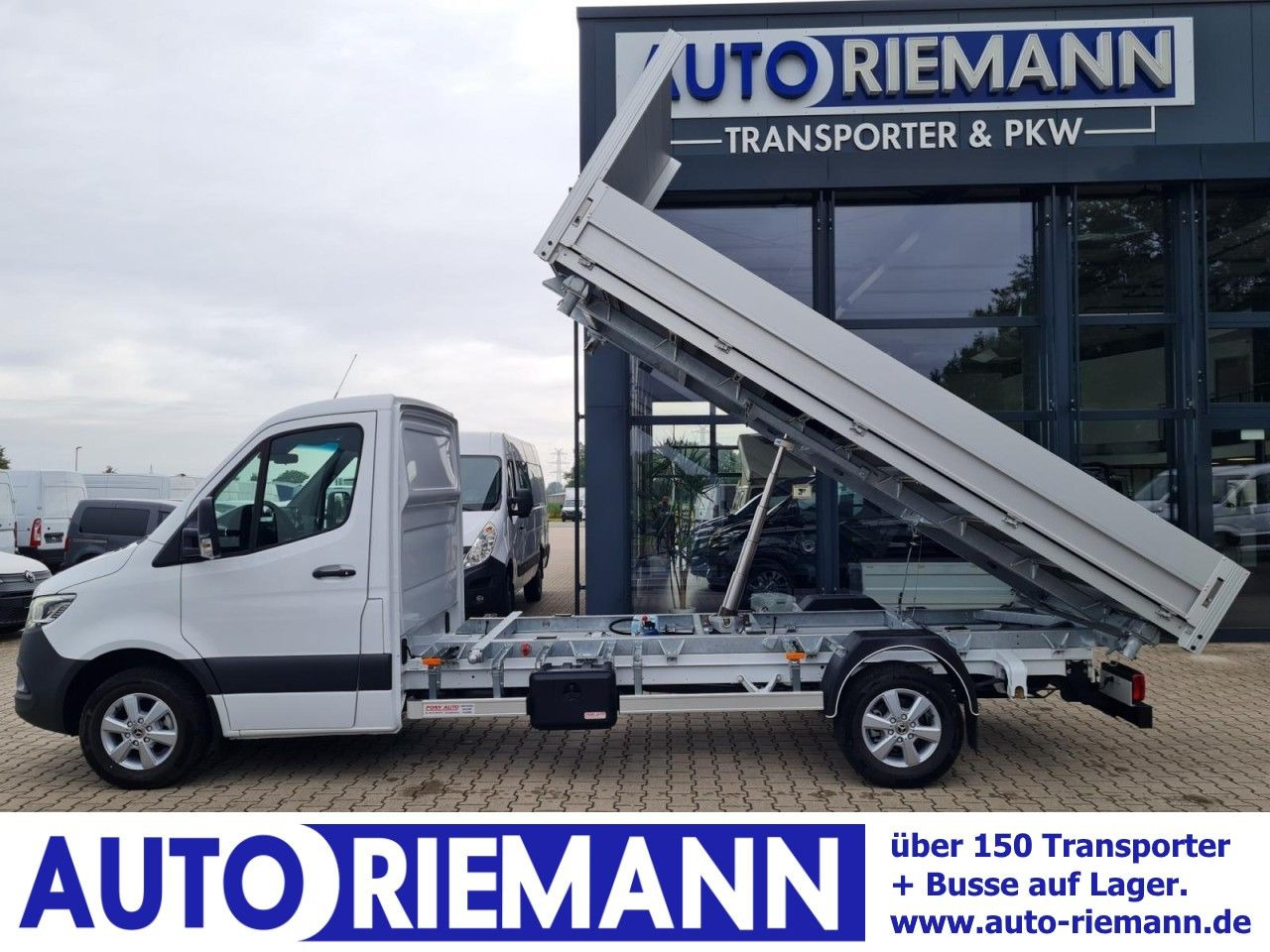 Mercedes-Benz Sprinter 317 CDI 3 Seiten kipper RWD AHK LED NAV - Billenőplatós kisteherautó: 1 kép. Mercedes-Benz Sprinter 317 CDI 3 Seiten kipper RWD AHK LED NAV - Billenőplatós kisteherautó: 1 kép.