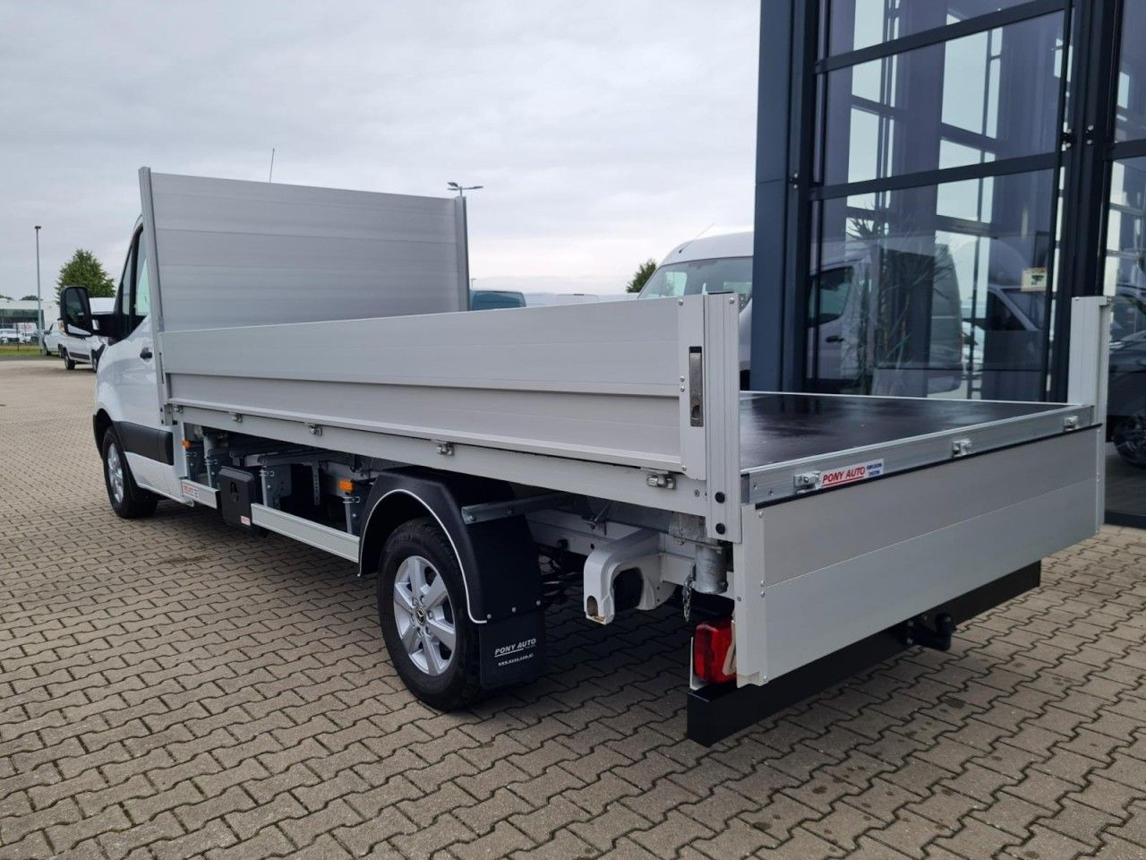 Billenőplatós kisteherautó Mercedes-Benz Sprinter 317 CDI 3 Seiten kipper RWD AHK LED NAV: 21 kép.