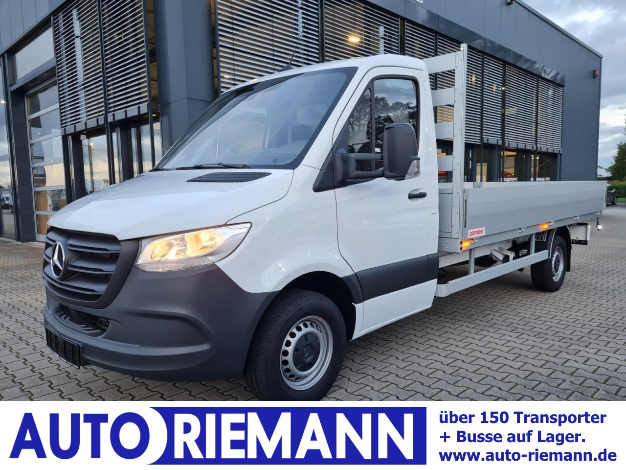 Mercedes-Benz Sprinter 317 CDI Pritsche L3 lang RWD KLIMA TEMPOMAT - Platós kisteherautó: 1 kép. Mercedes-Benz Sprinter 317 CDI Pritsche L3 lang RWD KLIMA TEMPOMAT - Platós kisteherautó: 1 kép.