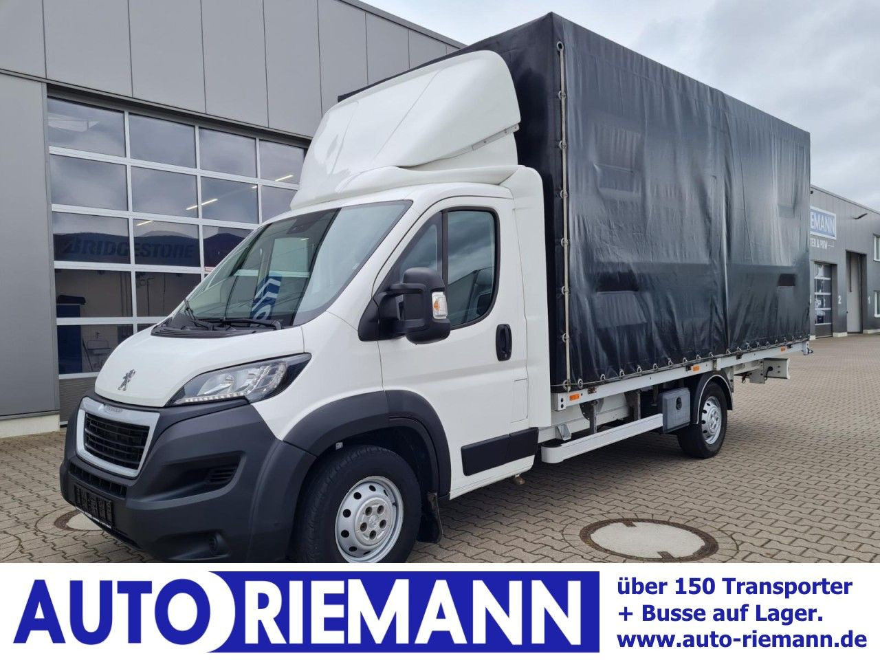 Peugeot Boxer 3,5t Pritsche Plane 2.2 HDi L4 435 - Ponyvás kisteherautó: 1 kép. Peugeot Boxer 3,5t Pritsche Plane 2.2 HDi L4 435 - Ponyvás kisteherautó: 1 kép.