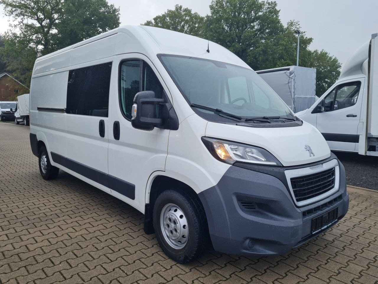 Peugeot Boxer Kasten L3H2 Doka 6-Sitze AHK PDC KLIMA - Kis furgon, Duplakabinos kisteherautó: 3 kép. Peugeot Boxer Kasten L3H2 Doka 6-Sitze AHK PDC KLIMA - Kis furgon, Duplakabinos kisteherautó: 3 kép.