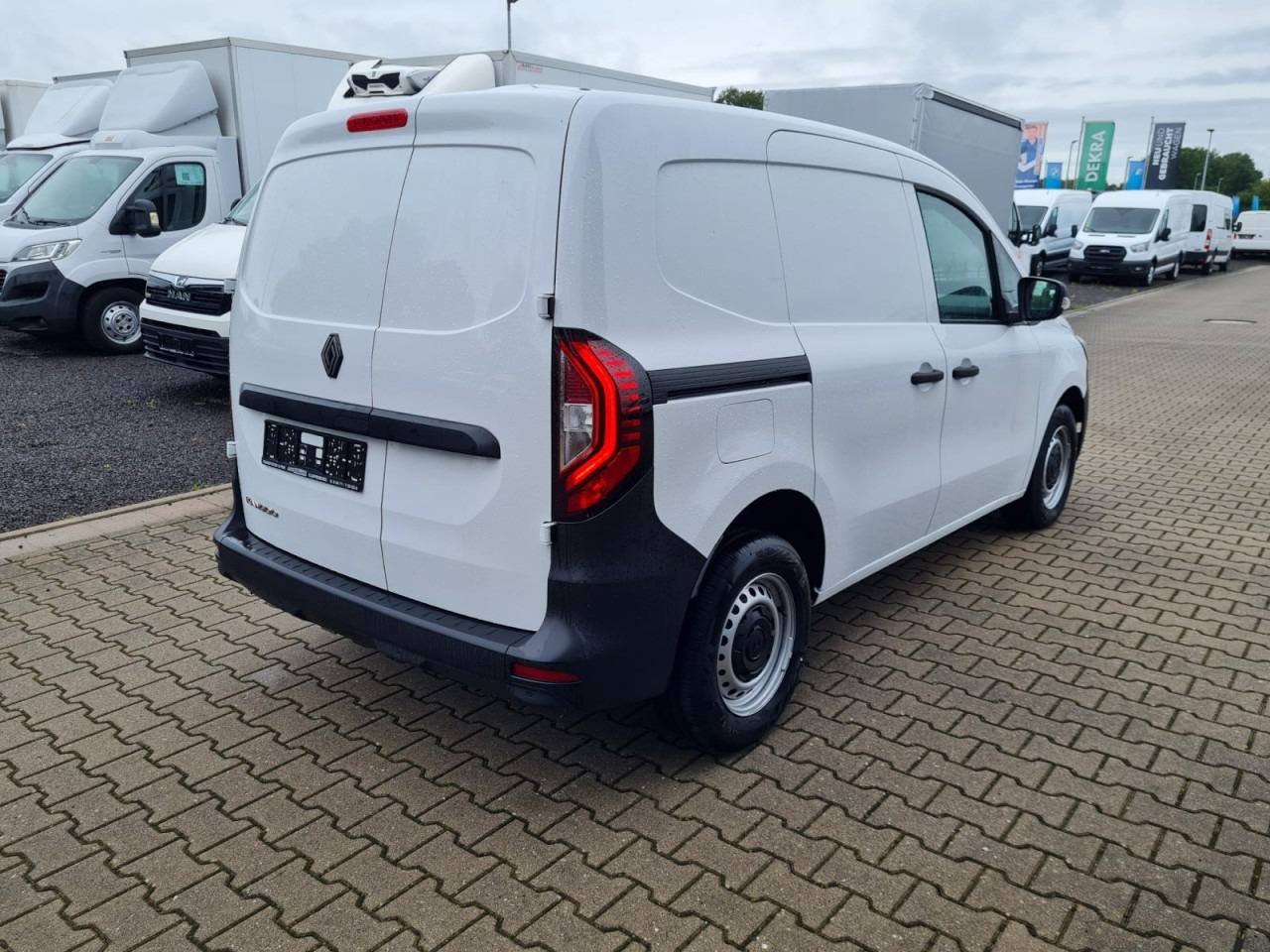 Renault Kangoo Van Kasten L1H1 TCe 1.3i KLIMA PDC TEMPOMAT - Kis furgon: 5 kép. Renault Kangoo Van Kasten L1H1 TCe 1.3i KLIMA PDC TEMPOMAT - Kis furgon: 5 kép.