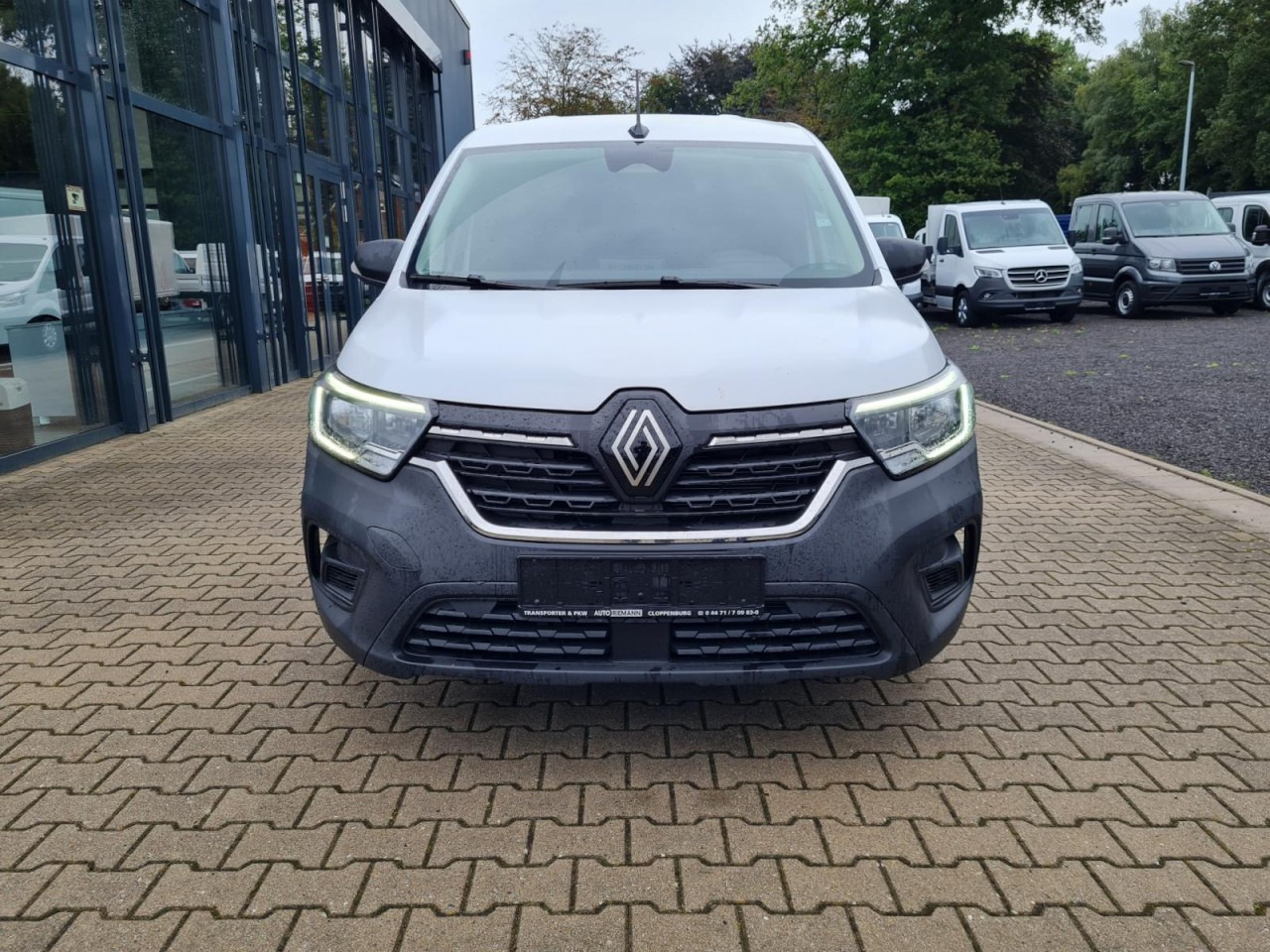 Renault Kangoo Van Kasten L1H1 TCe 1.3i KLIMA PDC TEMPOMAT - Kis furgon: 2 kép. Renault Kangoo Van Kasten L1H1 TCe 1.3i KLIMA PDC TEMPOMAT - Kis furgon: 2 kép.