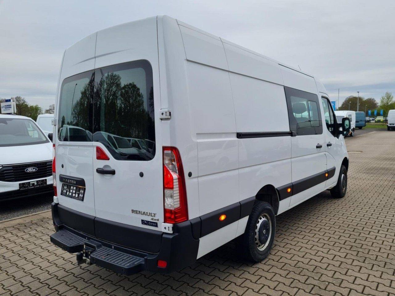 Renault Master 35 Kasten LR Doka 6-Sitze 4x4 Allrad AHK - Furgon, Duplakabinos kisteherautó: 4 kép. Renault Master 35 Kasten LR Doka 6-Sitze 4x4 Allrad AHK - Furgon, Duplakabinos kisteherautó: 4 kép.