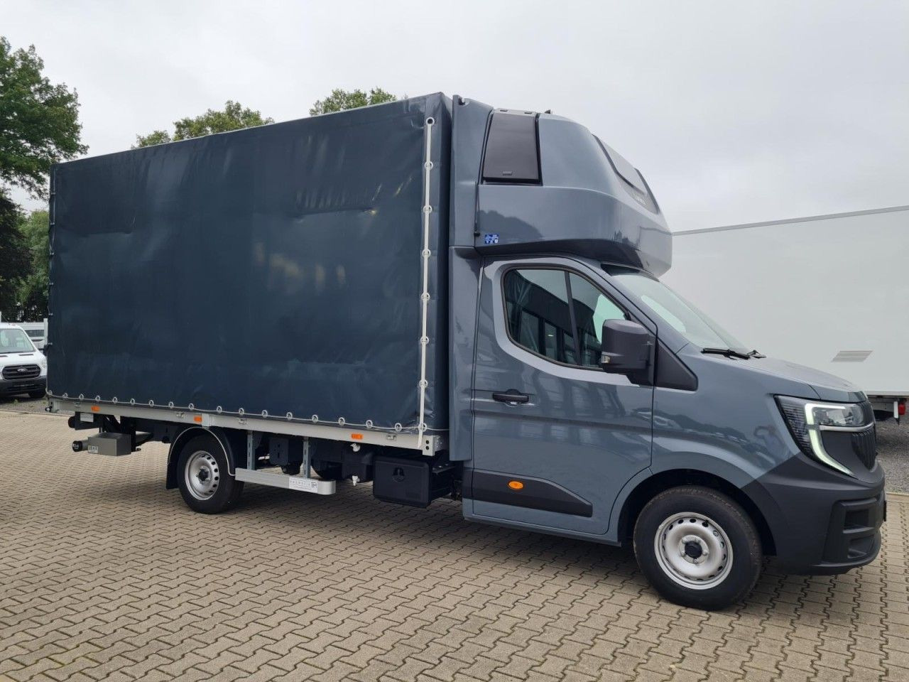 Renault Master New Pritsche Schiebe Plane Schlafkab LBW - Ponyvás kisteherautó: 4 kép. Renault Master New Pritsche Schiebe Plane Schlafkab LBW - Ponyvás kisteherautó: 4 kép.