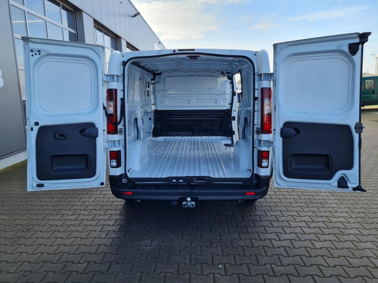 Renault Trafic Kasten L2 Advance AHK KLIMA LED PDC TEMPO - Kis furgon: 5 kép. Renault Trafic Kasten L2 Advance AHK KLIMA LED PDC TEMPO - Kis furgon: 5 kép.