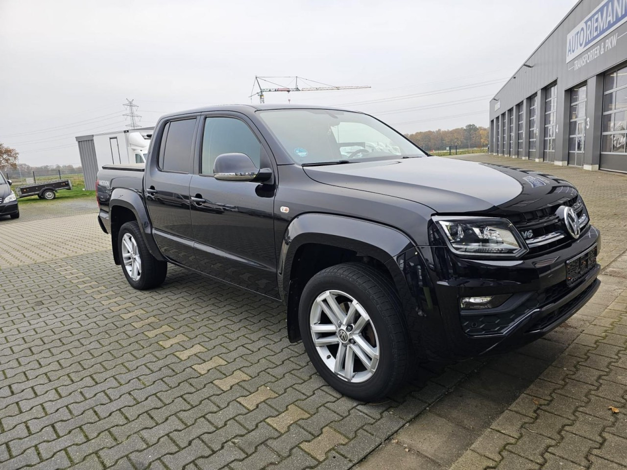 Volkswagen Amarok 4Motion 3.0 TDI Comfortline AHK - Pickup: 2 kép. Volkswagen Amarok 4Motion 3.0 TDI Comfortline AHK - Pickup: 2 kép.