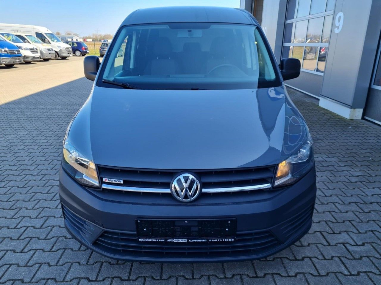Volkswagen Caddy 4Motion TDi Kombi 5-Sitze REGALSYSTEM TEMP - Autó: 2 kép. Volkswagen Caddy 4Motion TDi Kombi 5-Sitze REGALSYSTEM TEMP - Autó: 2 kép.