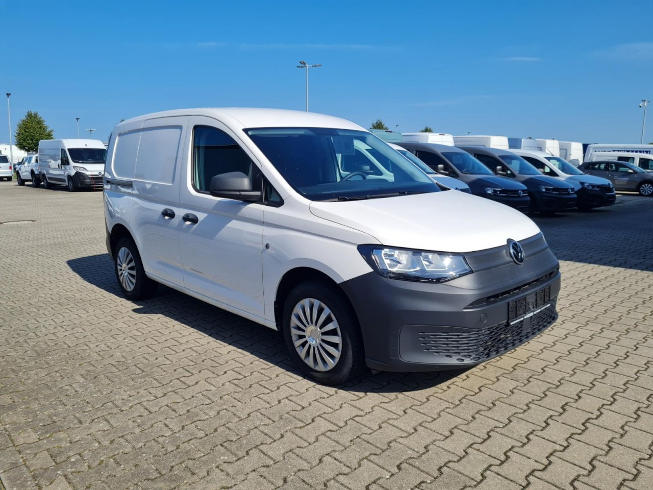 Volkswagen Caddy Cargo Kasten 2.0 TDI KLIMA KOMFORT PDC - Kis furgon: 4 kép. Volkswagen Caddy Cargo Kasten 2.0 TDI KLIMA KOMFORT PDC - Kis furgon: 4 kép.