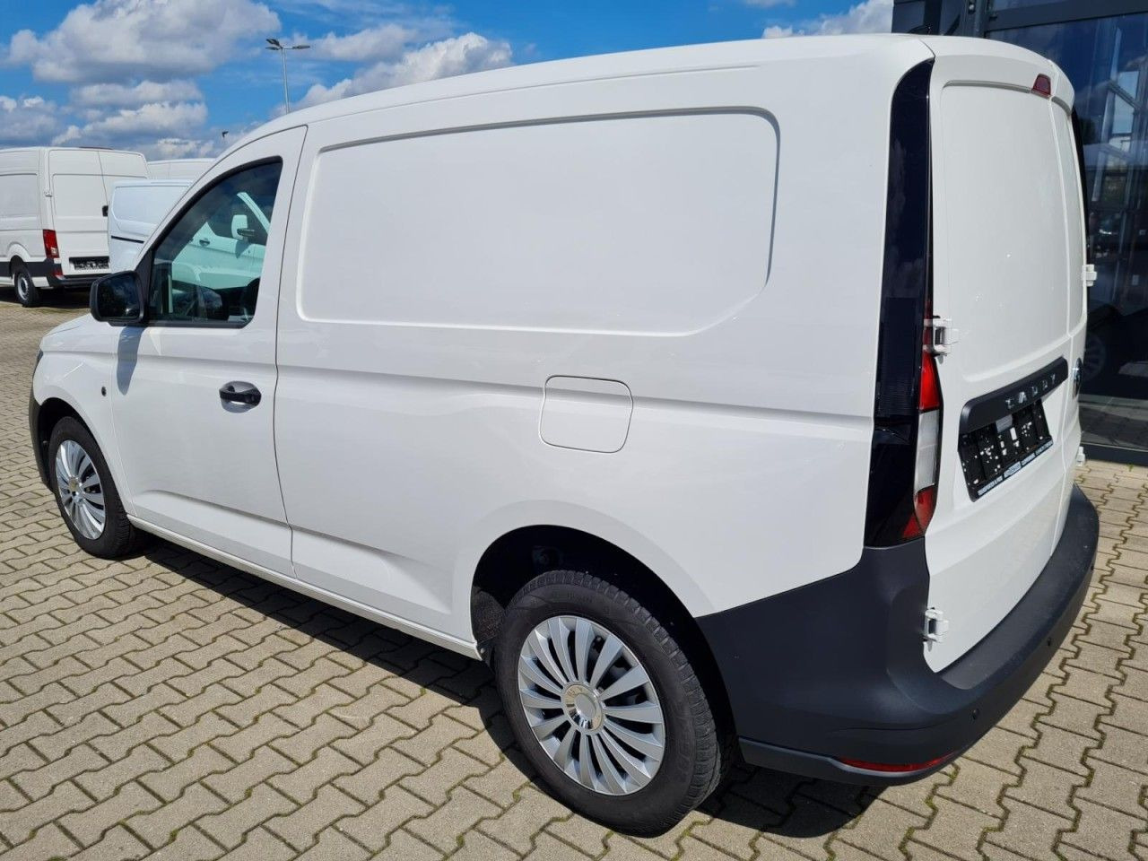 Volkswagen Caddy Kasten Cargo 2.0 TDI KLIMA KOMFORT PDC - Kis furgon: 5 kép. Volkswagen Caddy Kasten Cargo 2.0 TDI KLIMA KOMFORT PDC - Kis furgon: 5 kép.
