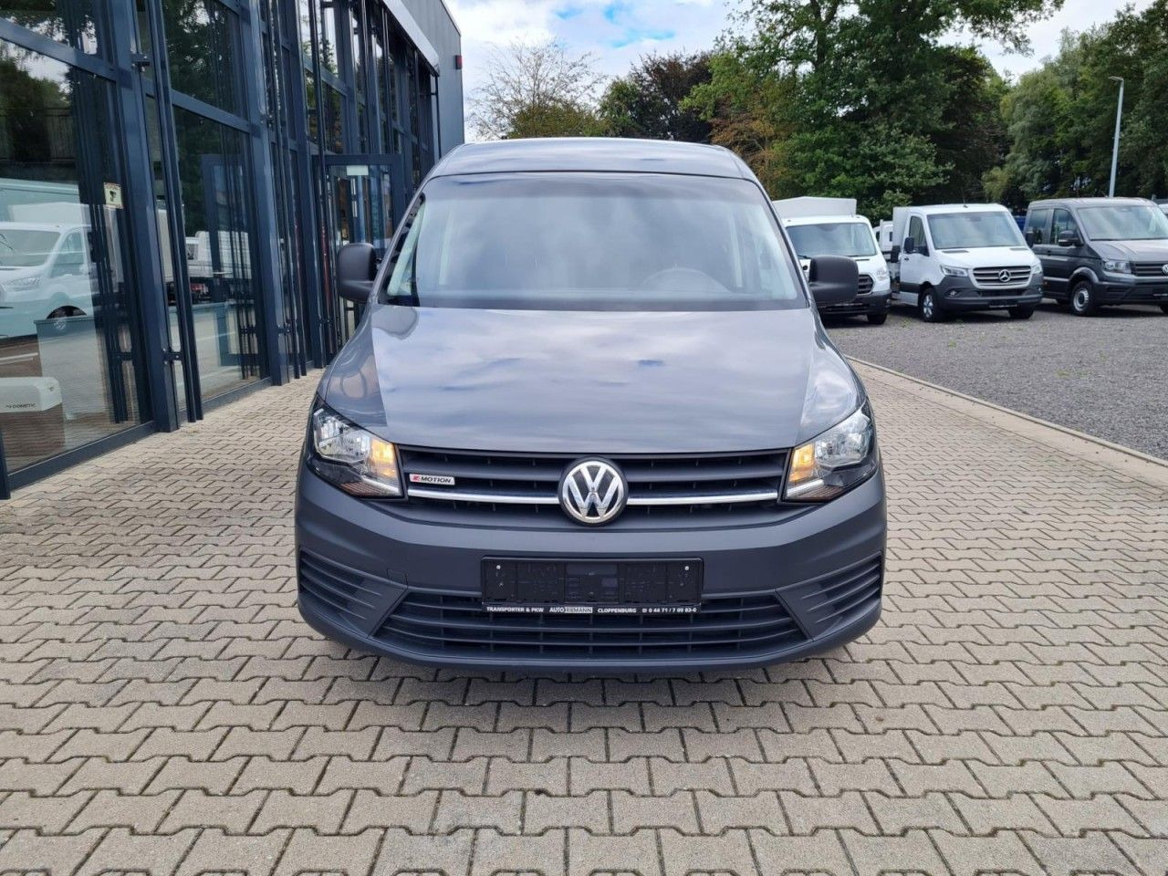 Volkswagen Caddy Kombi 4Motion TDi 5-Sitze KLIMA STHZ TEMPO - Kisbusz: 2 kép. Volkswagen Caddy Kombi 4Motion TDi 5-Sitze KLIMA STHZ TEMPO - Kisbusz: 2 kép.