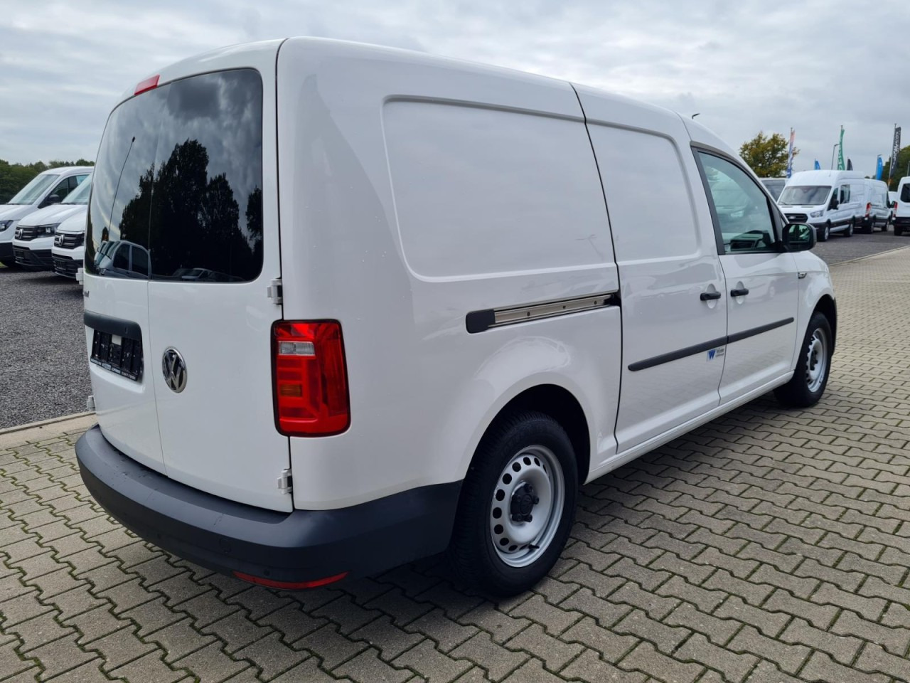 Volkswagen Caddy Kühlkasten Maxi TDI AG Stand-/Fahrkühlung - Hűtős kisteherautó: 4 kép. Volkswagen Caddy Kühlkasten Maxi TDI AG Stand-/Fahrkühlung - Hűtős kisteherautó: 4 kép.