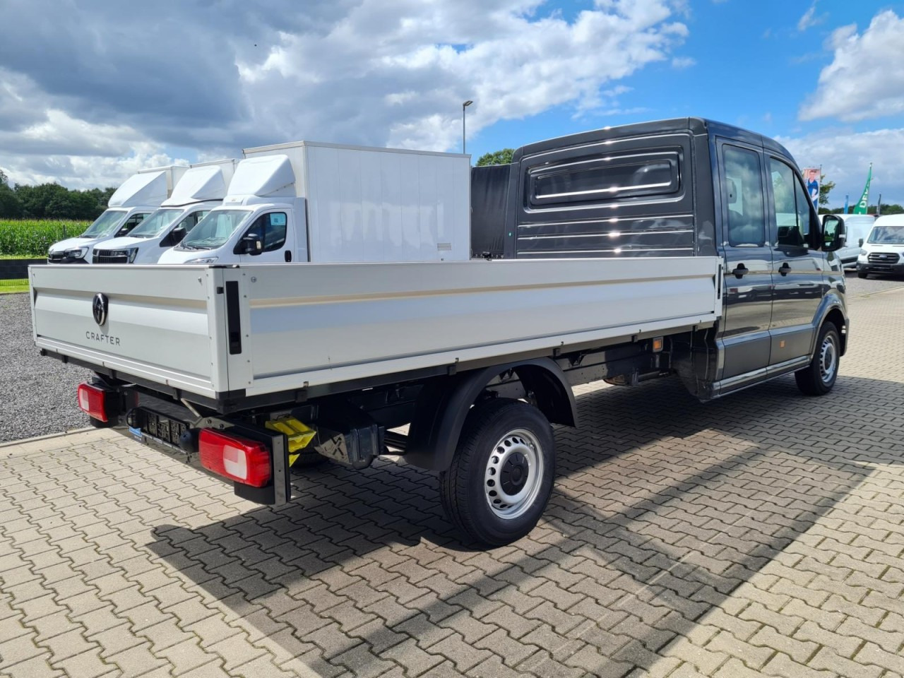 Volkswagen Crafter 35 DOKA 7-Sitze Maxi L4 KLIMA TEMPOMAT - Platós kisteherautó, Duplakabinos kisteherautó: 5 kép. Volkswagen Crafter 35 DOKA 7-Sitze Maxi L4 KLIMA TEMPOMAT - Platós kisteherautó, Duplakabinos kisteherautó: 5 kép.