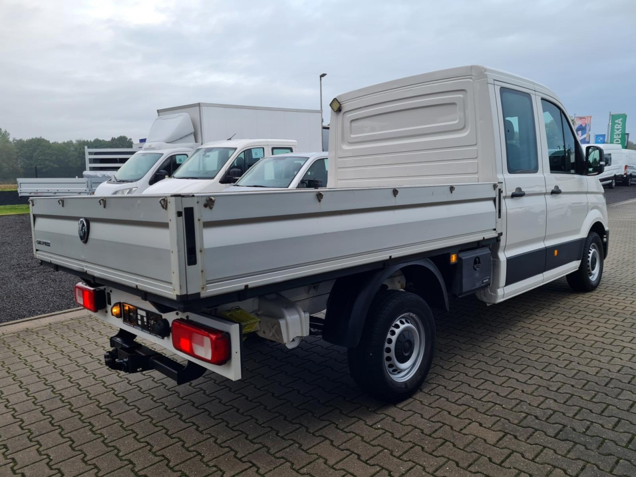 Volkswagen Crafter 35 Doka MR Pritsche AHK Klima 7 Sitzer - Platós kisteherautó, Duplakabinos kisteherautó: 5 kép. Volkswagen Crafter 35 Doka MR Pritsche AHK Klima 7 Sitzer - Platós kisteherautó, Duplakabinos kisteherautó: 5 kép.