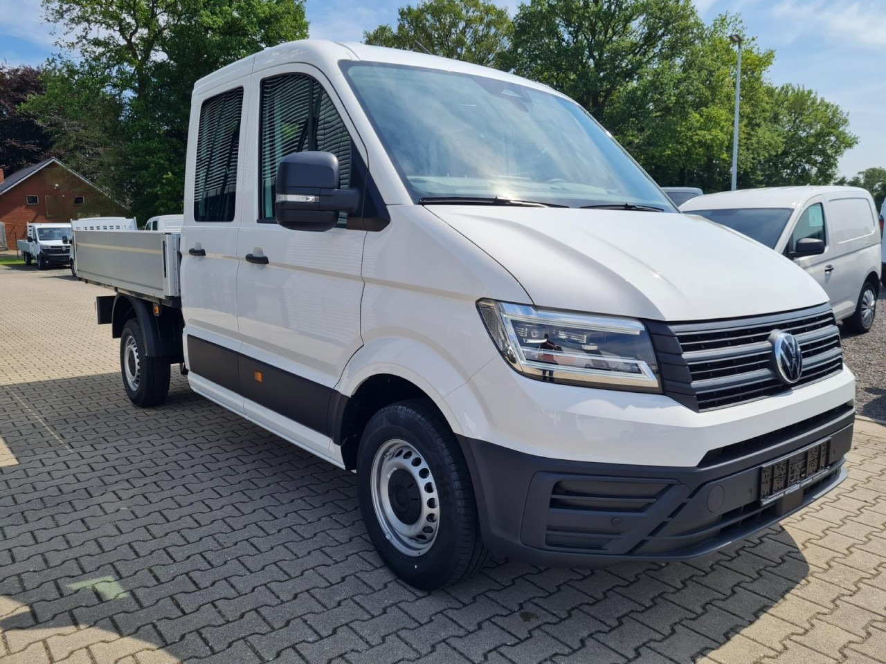 Volkswagen Crafter 35 Doka TDI MR LED KLIMA - Platós kisteherautó, Duplakabinos kisteherautó: 3 kép. Volkswagen Crafter 35 Doka TDI MR LED KLIMA - Platós kisteherautó, Duplakabinos kisteherautó: 3 kép.