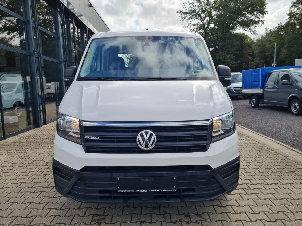 Volkswagen Crafter 35 Doka TDI Pritsche L4 4Motion - Platós kisteherautó, Duplakabinos kisteherautó: 2 kép. Volkswagen Crafter 35 Doka TDI Pritsche L4 4Motion - Platós kisteherautó, Duplakabinos kisteherautó: 2 kép.