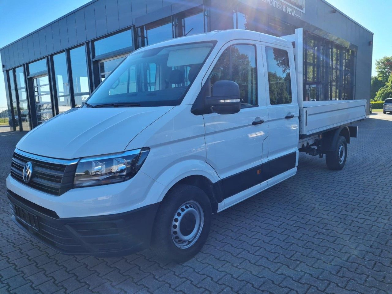 Volkswagen Crafter 35 Doka TDI lang AHK Klima - Platós kisteherautó, Duplakabinos kisteherautó: 3 kép. Volkswagen Crafter 35 Doka TDI lang AHK Klima - Platós kisteherautó, Duplakabinos kisteherautó: 3 kép.