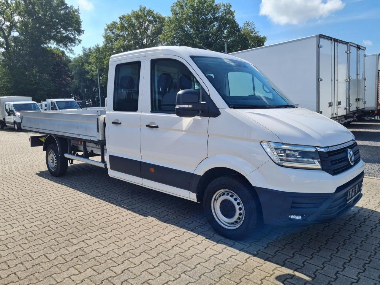Volkswagen Crafter 35 Doka TDI lang LED KLIMA - Platós kisteherautó, Duplakabinos kisteherautó: 3 kép. Volkswagen Crafter 35 Doka TDI lang LED KLIMA - Platós kisteherautó, Duplakabinos kisteherautó: 3 kép.