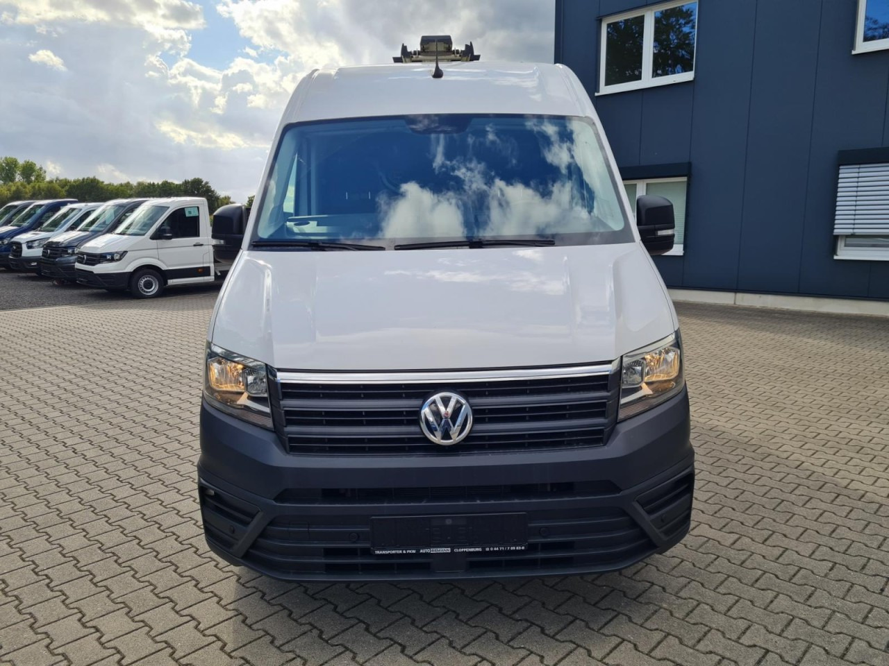 Volkswagen Crafter 35 Kasten L3H2 KAMERA KLIMA NAVI REGALE - Furgon: 2 kép. Volkswagen Crafter 35 Kasten L3H2 KAMERA KLIMA NAVI REGALE - Furgon: 2 kép.