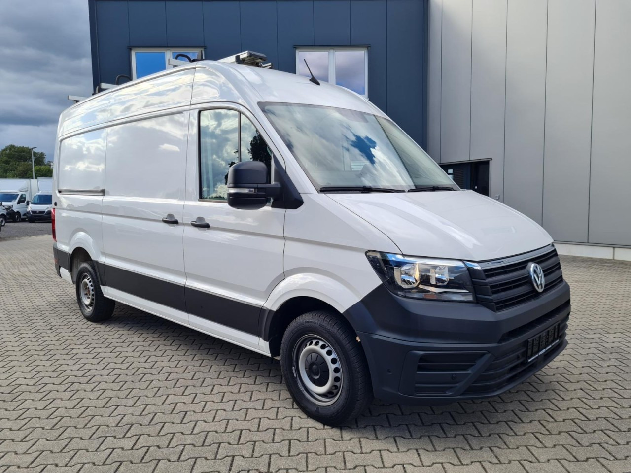 Volkswagen Crafter 35 Kasten L3H2 KAMERA KLIMA NAVI REGALE - Furgon: 3 kép. Volkswagen Crafter 35 Kasten L3H2 KAMERA KLIMA NAVI REGALE - Furgon: 3 kép.