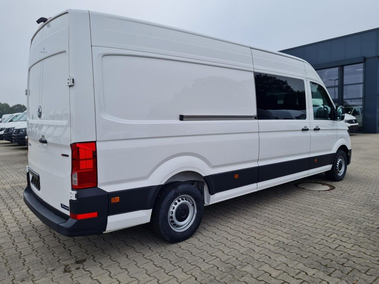 Volkswagen Crafter 35 Kasten Plus 4MOTION Doka Mixto L4H3 - Furgon, Duplakabinos kisteherautó: 5 kép. Volkswagen Crafter 35 Kasten Plus 4MOTION Doka Mixto L4H3 - Furgon, Duplakabinos kisteherautó: 5 kép.