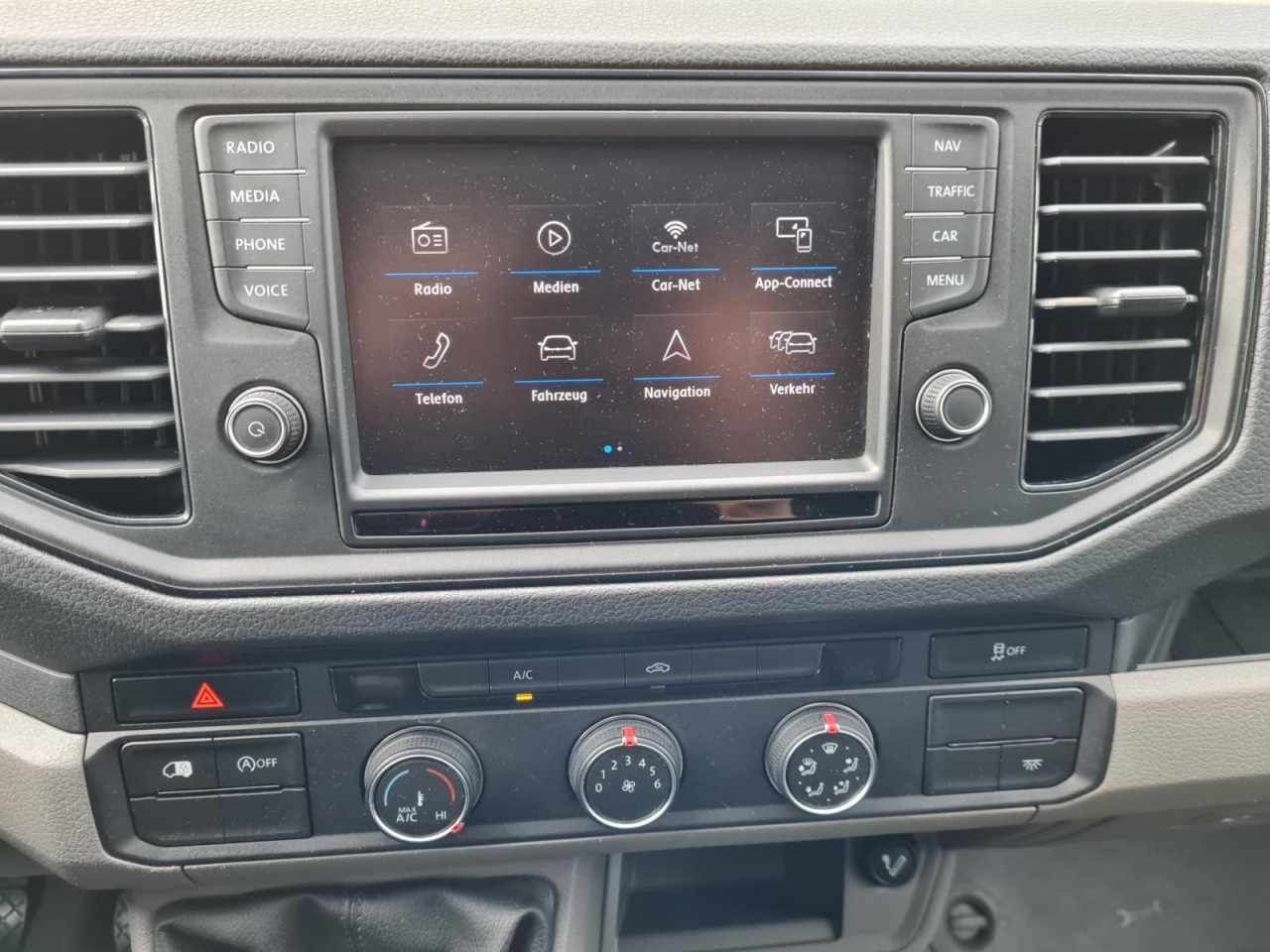 Furgon, Duplakabinos kisteherautó Volkswagen Crafter 35 Kasten Plus Doka mixto NAVI AHK 6 Sitzer: 18 kép. Furgon, Duplakabinos kisteherautó Volkswagen Crafter 35 Kasten Plus Doka mixto NAVI AHK 6 Sitzer: 18 kép.