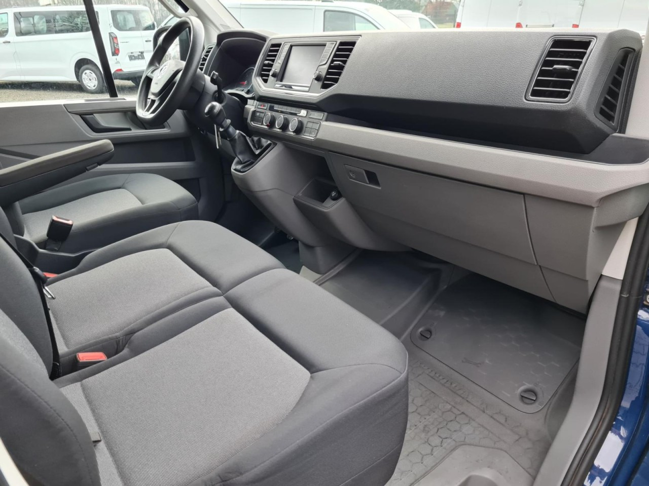 Furgon, Duplakabinos kisteherautó Volkswagen Crafter 35 Kasten Plus Doka mixto NAVI AHK 6 Sitzer: 16 kép. Furgon, Duplakabinos kisteherautó Volkswagen Crafter 35 Kasten Plus Doka mixto NAVI AHK 6 Sitzer: 16 kép.