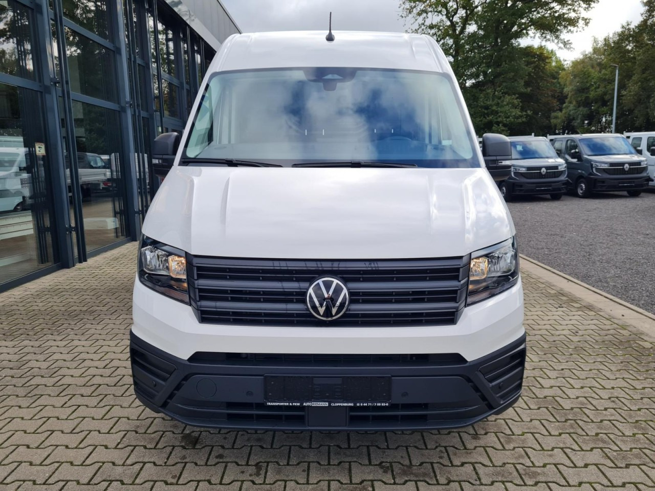 Volkswagen Crafter 35 Kasten TDI MR L3h3 Standheiz AHK - Furgon: 2 kép. Volkswagen Crafter 35 Kasten TDI MR L3h3 Standheiz AHK - Furgon: 2 kép.