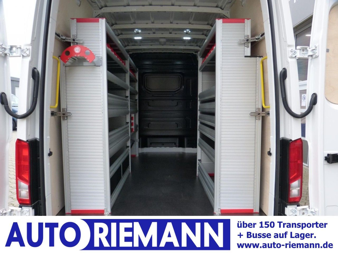 Volkswagen Crafter 35 Kasten TDI MR PDC Werkstatteinricht. - Furgon: 1 kép. Volkswagen Crafter 35 Kasten TDI MR PDC Werkstatteinricht. - Furgon: 1 kép.