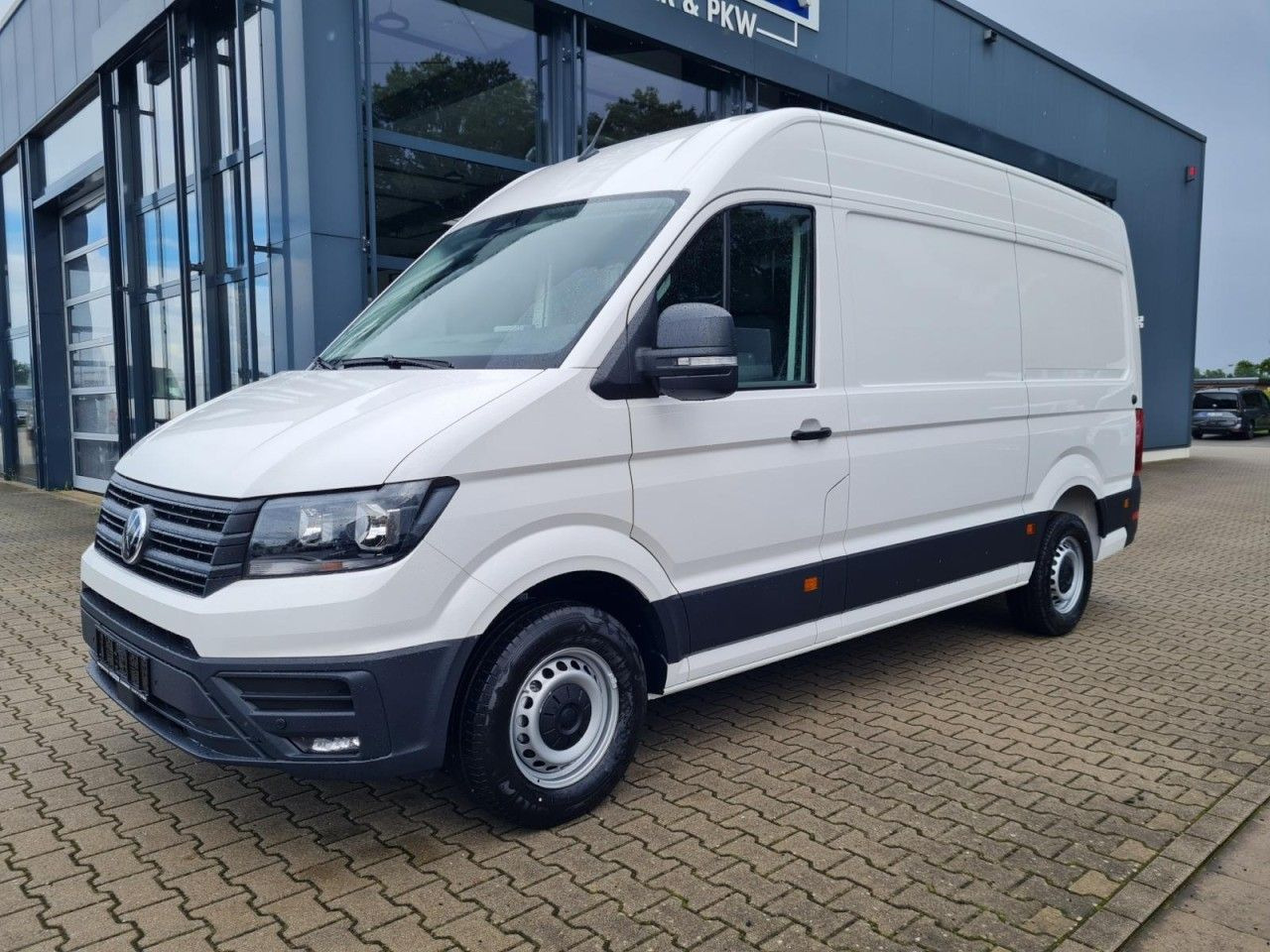 Volkswagen Crafter 35 Kasten TDI MR PDC Werkstatteinricht. - Furgon: 2 kép. Volkswagen Crafter 35 Kasten TDI MR PDC Werkstatteinricht. - Furgon: 2 kép.