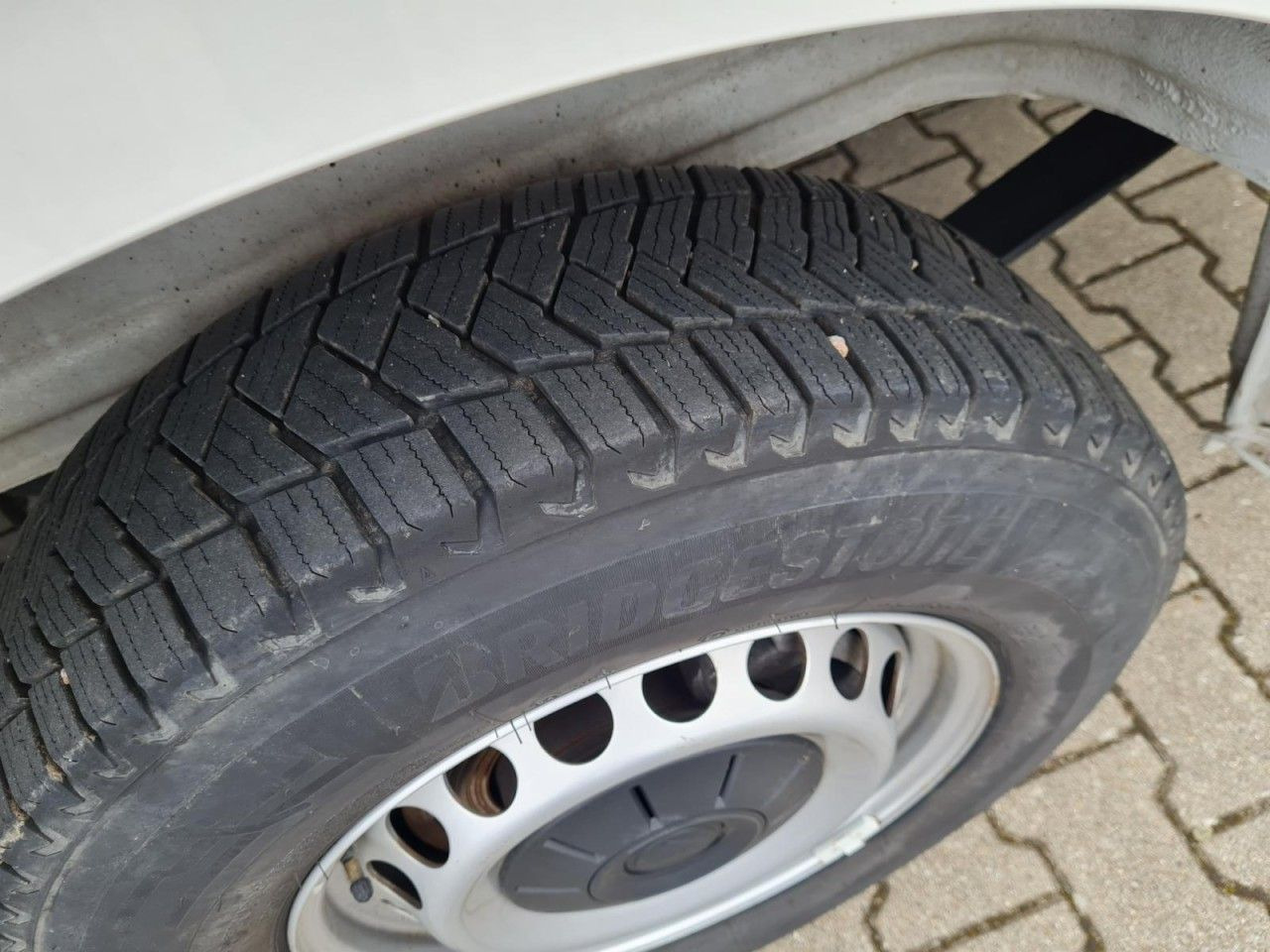Furgon Volkswagen Crafter 35 Kasten lang L4H2 KLIMA NAVI_APP HOLZB: 23 kép.