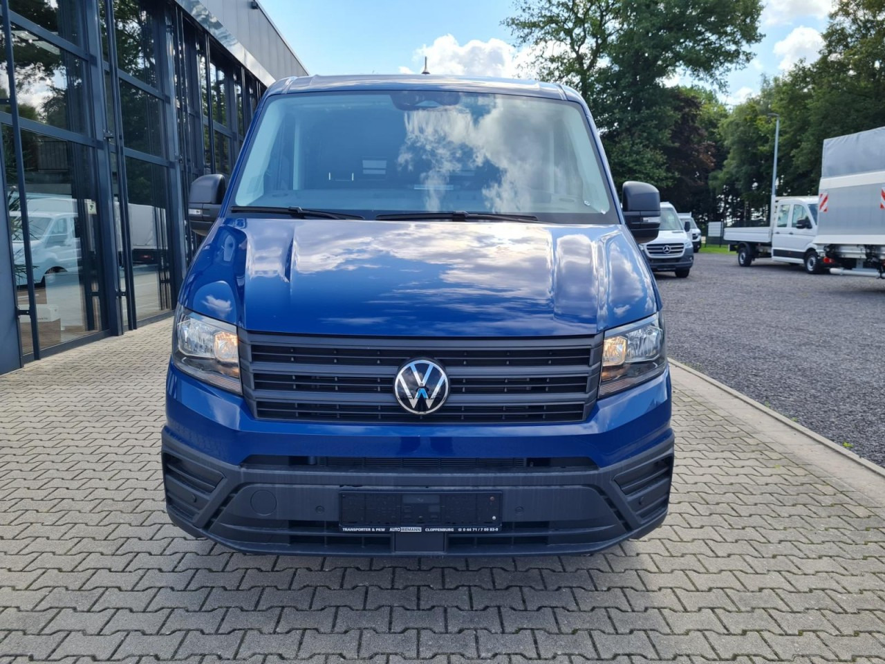 Volkswagen Crafter 35 Pritsche TDI L3 KLIMA TEMPOMAT 3 Sitzer - Platós kisteherautó: 2 kép. Volkswagen Crafter 35 Pritsche TDI L3 KLIMA TEMPOMAT 3 Sitzer - Platós kisteherautó: 2 kép.