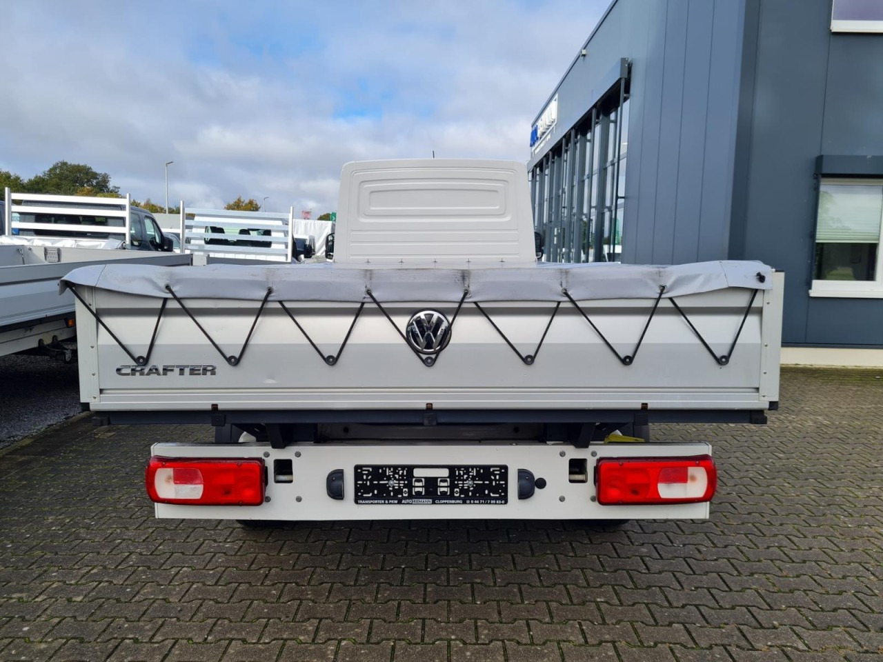 Volkswagen Crafter 35 Pritsche Tdi lang L4 KLIMA - Platós kisteherautó: 5 kép. Volkswagen Crafter 35 Pritsche Tdi lang L4 KLIMA - Platós kisteherautó: 5 kép.