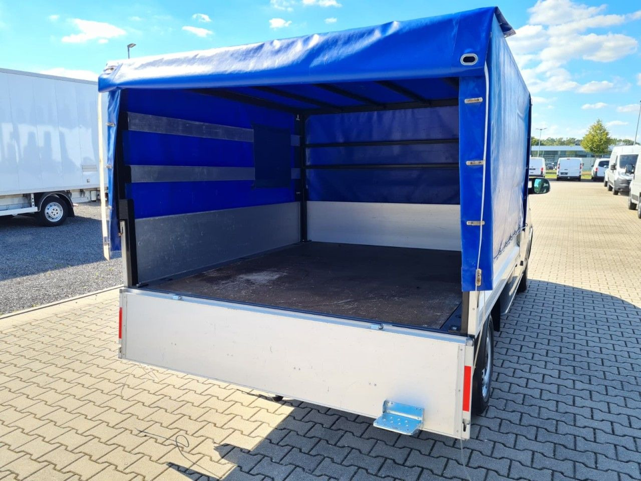 Volkswagen T6.1 Doka Pritsche Plane 6-Sitze AHK KLIMA lízing Volkswagen T6.1 Doka Pritsche Plane 6-Sitze AHK KLIMA: 8 kép.