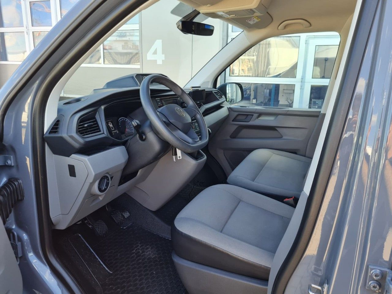 Volkswagen T6.1 Doka Pritsche Plane 6-Sitze AHK KLIMA lízing Volkswagen T6.1 Doka Pritsche Plane 6-Sitze AHK KLIMA: 10 kép.