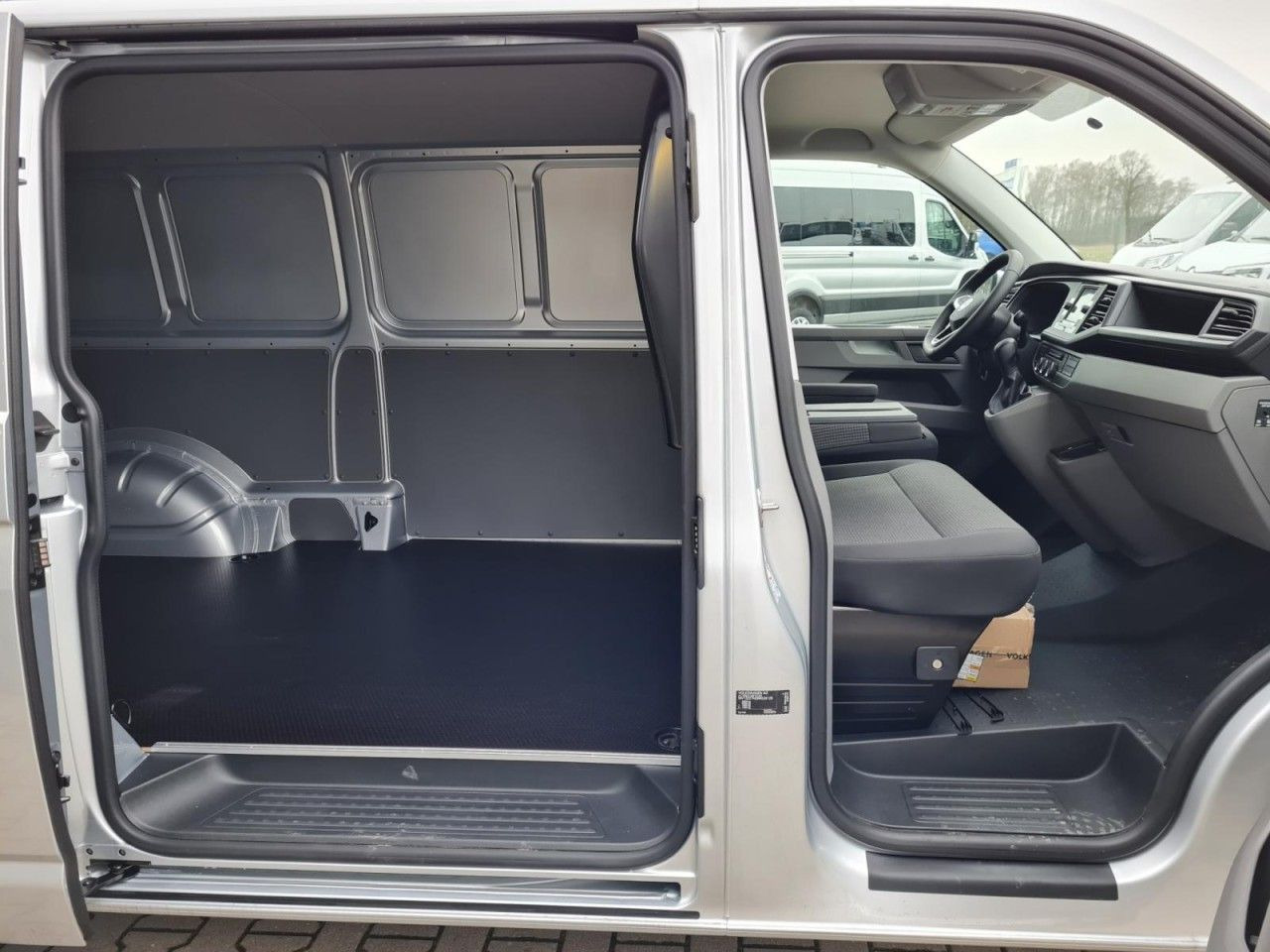 Kis furgon Volkswagen T6.1 Kasten TDI lang DSG LED KAMERA TEMPOMAT: 20 kép.